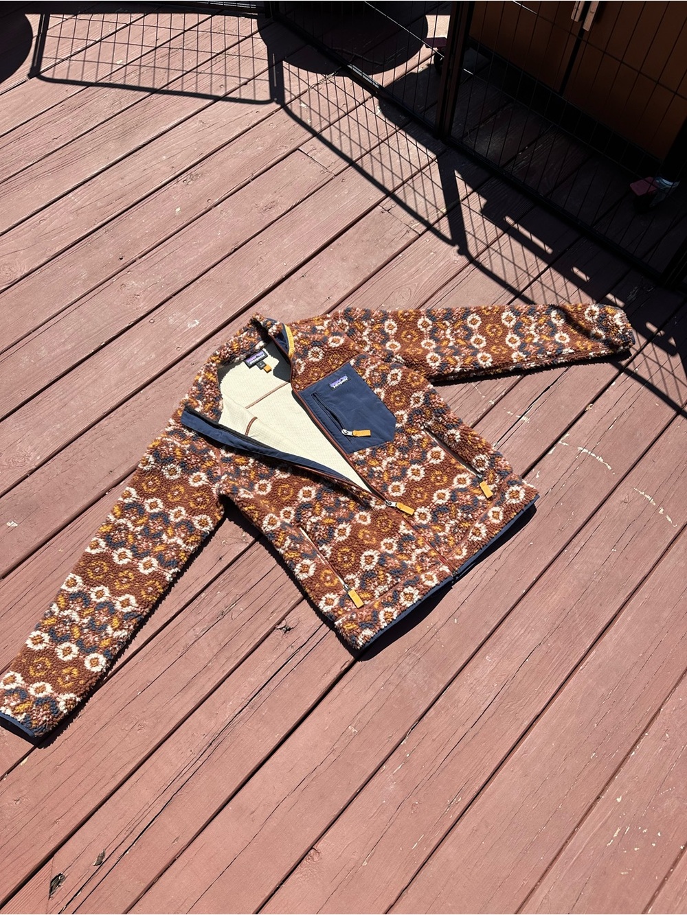 Patagonia Brown Floral Pattern Fleece Jacket with Navy Trim